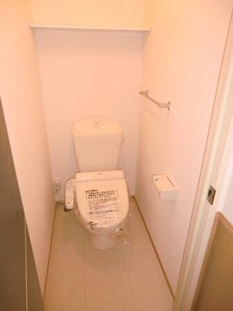 イーズフィールド Bの物件内観写真